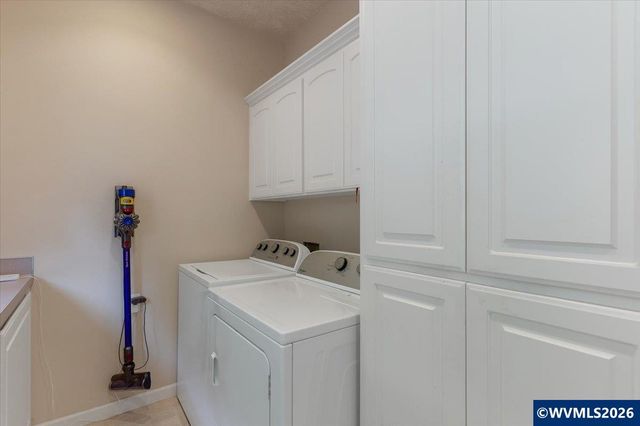 531 Inverness Dr SE, Salem, OR 97306