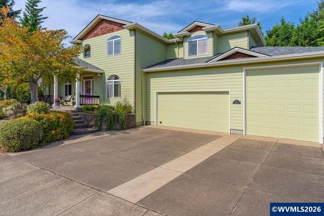 531 Inverness Dr SE, Salem, OR 97306