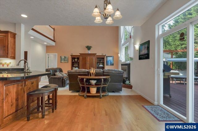 531 Inverness Dr SE, Salem, OR 97306