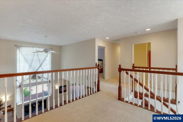 531 Inverness Dr SE, Salem, OR 97306