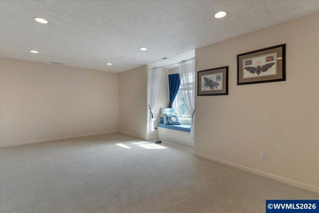 531 Inverness Dr SE, Salem, OR 97306