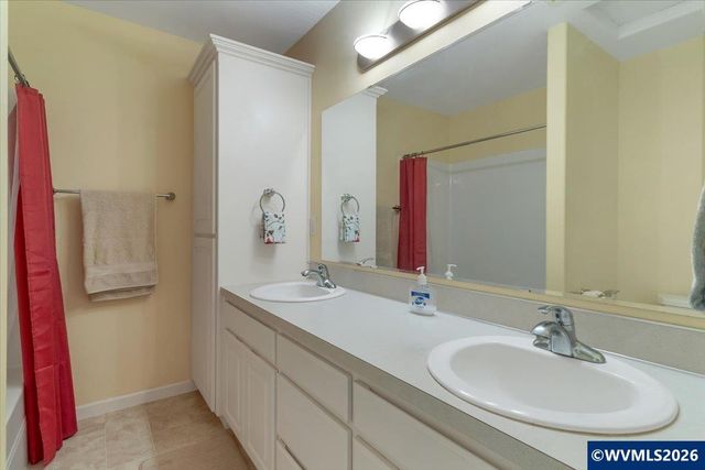 531 Inverness Dr SE, Salem, OR 97306
