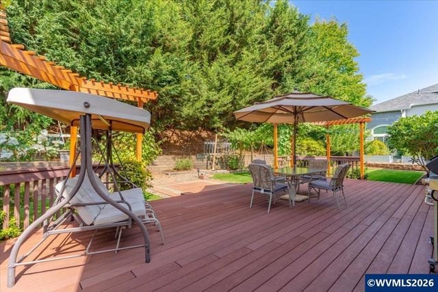 531 Inverness Dr SE, Salem, OR 97306