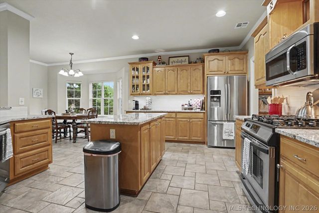 18409 E 101st Place North, Owasso, OK 74055