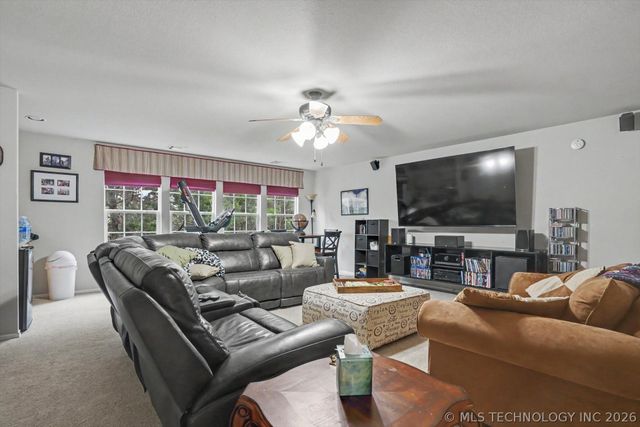 18409 E 101st Place North, Owasso, OK 74055