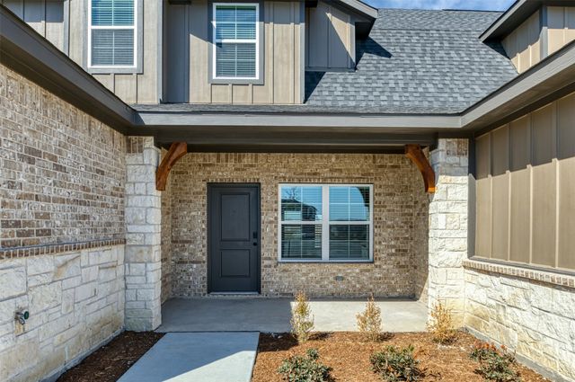 4011 Lecroy Court, Midlothian, TX 76065