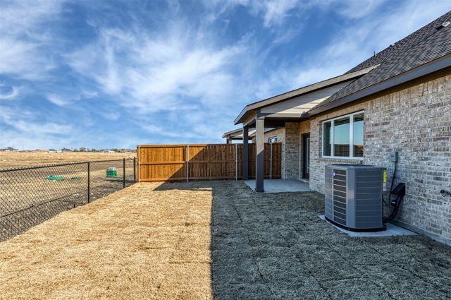 4011 Lecroy Court, Midlothian, TX 76065