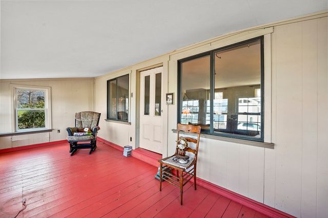 15 Eagle Hill Rd, Ipswich, MA 01938