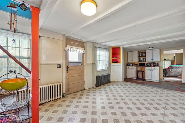 15 Eagle Hill Rd, Ipswich, MA 01938