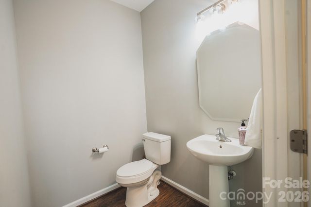 7051 Brighton Park Drive, Charlotte, NC 28227