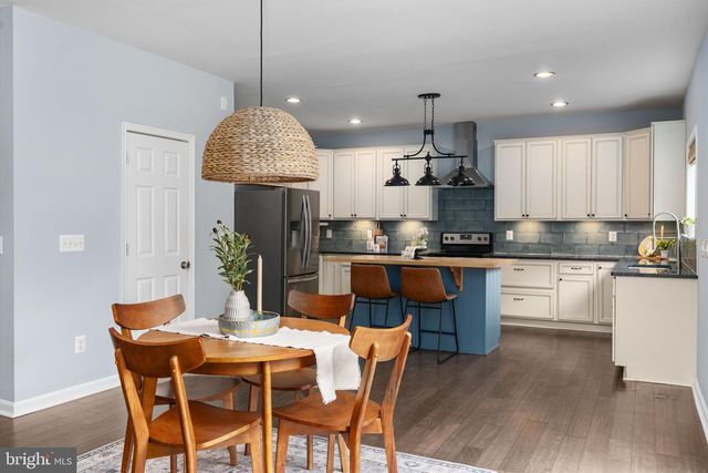60 RIVER FALLS RD, Fredericksburg, VA 22406