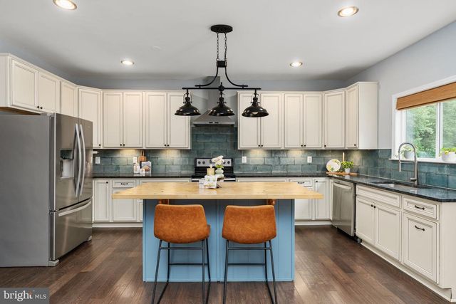 60 RIVER FALLS RD, Fredericksburg, VA 22406