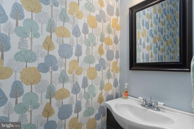 60 RIVER FALLS RD, Fredericksburg, VA 22406