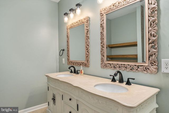 60 RIVER FALLS RD, Fredericksburg, VA 22406