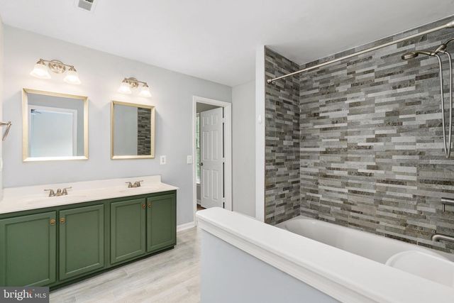 60 RIVER FALLS RD, Fredericksburg, VA 22406