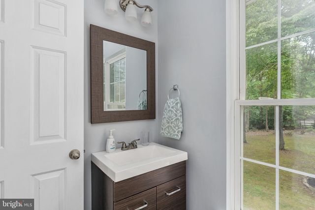 60 RIVER FALLS RD, Fredericksburg, VA 22406