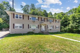 10 Glen Avenue 2L, North Smithfield, RI 02896