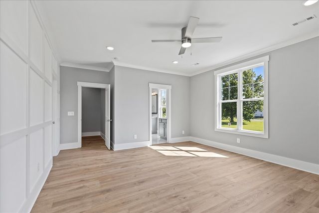 321 Old Shackle Island Rd, Hendersonville, TN 37075