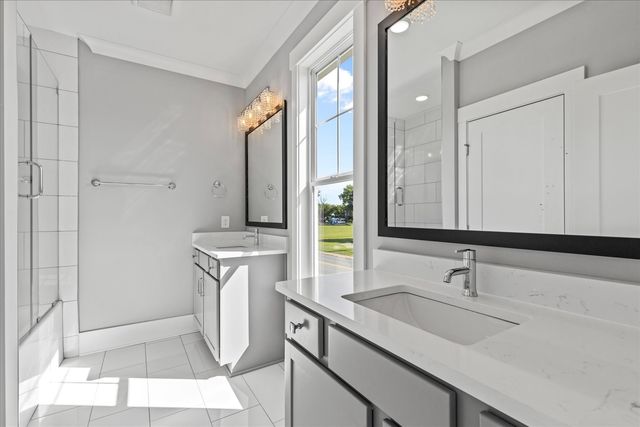 321 Old Shackle Island Rd, Hendersonville, TN 37075