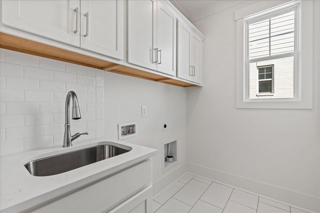 321 Old Shackle Island Rd, Hendersonville, TN 37075