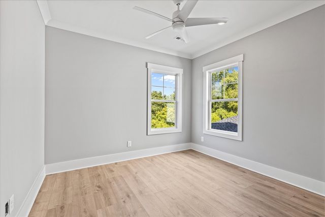 321 Old Shackle Island Rd, Hendersonville, TN 37075