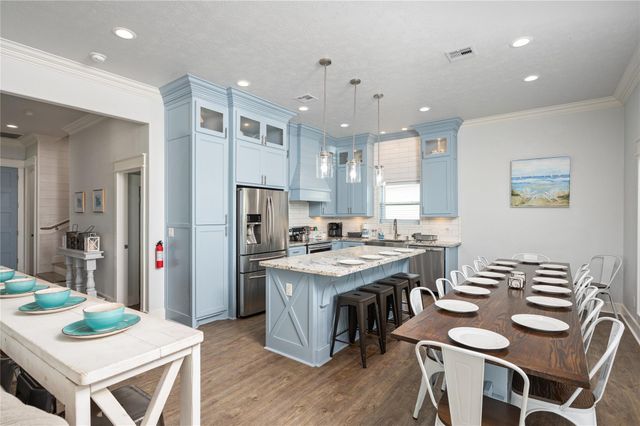 997 S Redfish Street, Crystal Beach, TX 77650