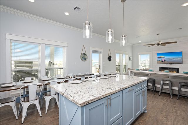 997 S Redfish Street, Crystal Beach, TX 77650