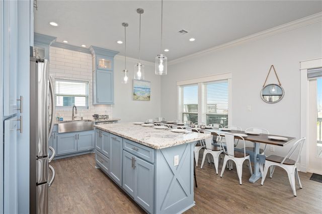 997 S Redfish Street, Crystal Beach, TX 77650