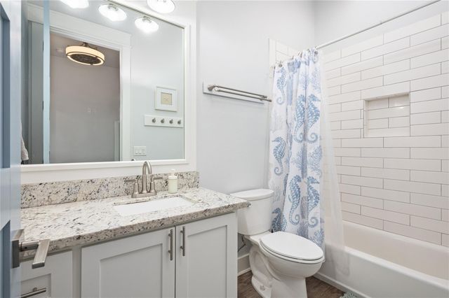 997 S Redfish Street, Crystal Beach, TX 77650