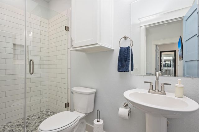 997 S Redfish Street, Crystal Beach, TX 77650