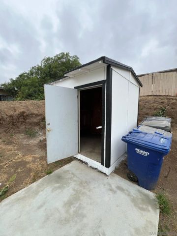 1373 Lawana, Vista, CA 92083