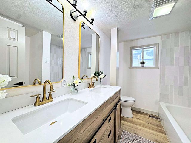 1100 W 10TH STREET, Kaukauna, WI 54130