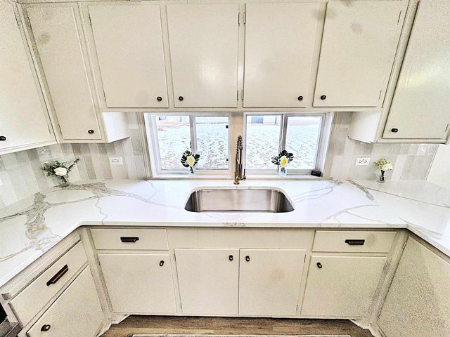 1100 W 10TH STREET, Kaukauna, WI 54130