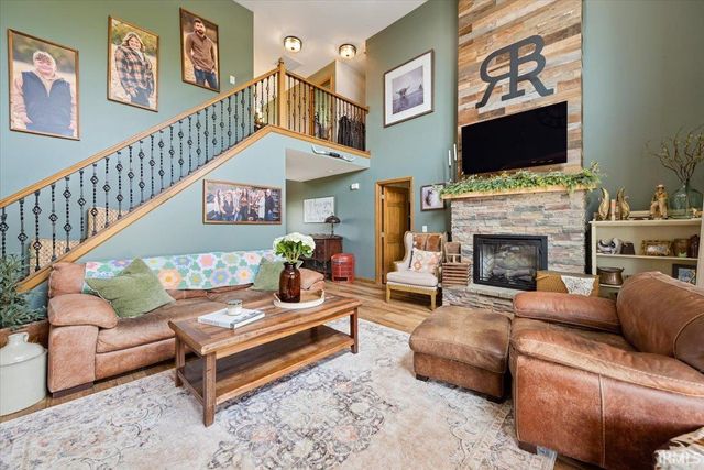 6658 N Memering Road, Bicknell, IN 47512