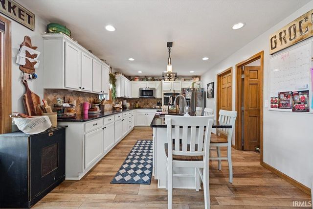 6658 N Memering Road, Bicknell, IN 47512