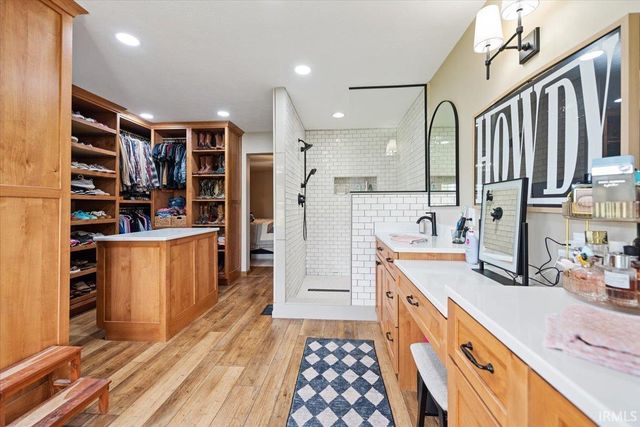 6658 N Memering Road, Bicknell, IN 47512