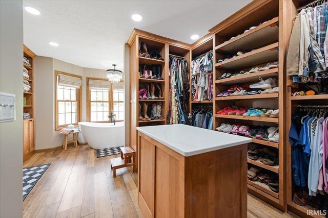 6658 N Memering Road, Bicknell, IN 47512