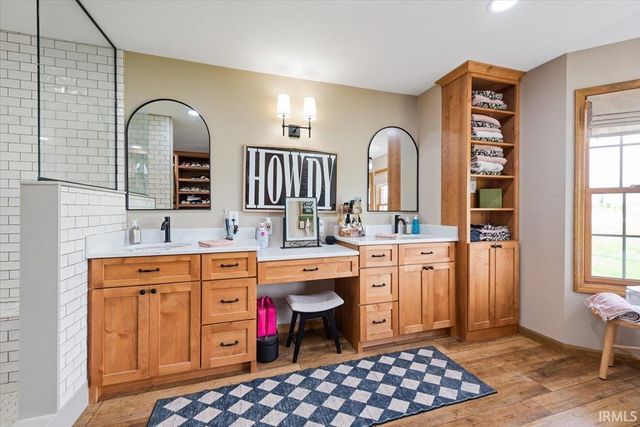 6658 N Memering Road, Bicknell, IN 47512