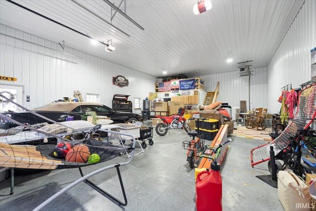 6658 N Memering Road, Bicknell, IN 47512