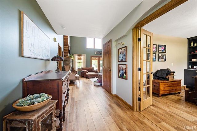 6658 N Memering Road, Bicknell, IN 47512