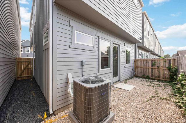 323 Charlock St Street, Houston, TX 77022