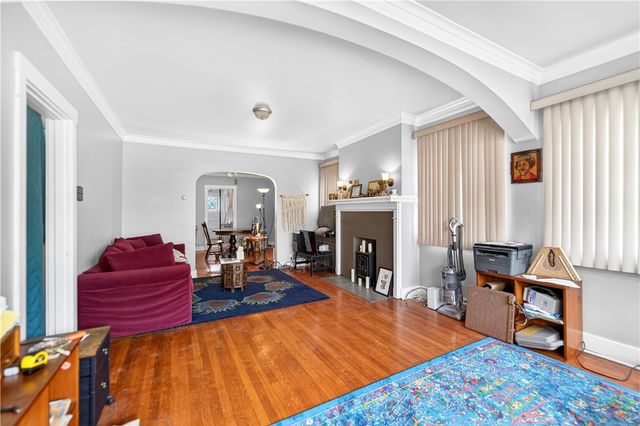 207 S Braddock Ave, Point Breeze, PA 15221