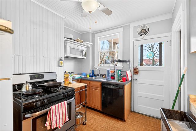 207 S Braddock Ave, Point Breeze, PA 15221