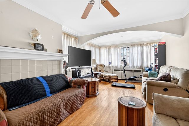 207 S Braddock Ave, Point Breeze, PA 15221