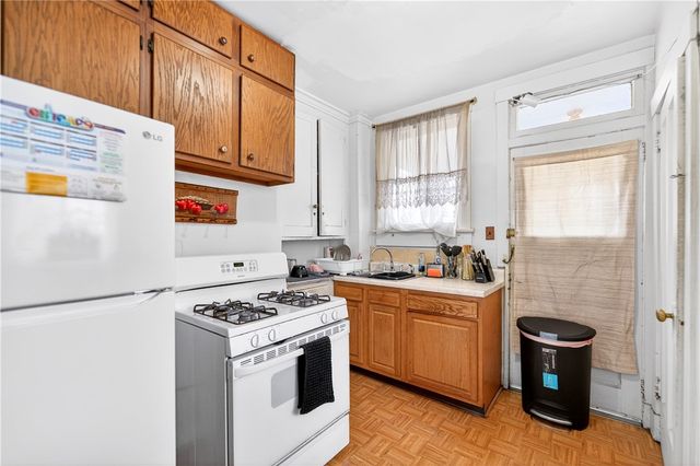 207 S Braddock Ave, Point Breeze, PA 15221