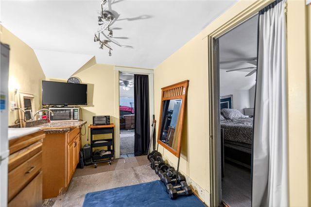 207 S Braddock Ave, Point Breeze, PA 15221