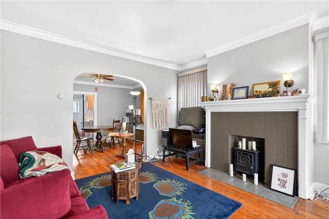 207 S Braddock Ave, Point Breeze, PA 15221