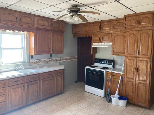 8965 E US Highway 50, Cannelburg, IN 47519