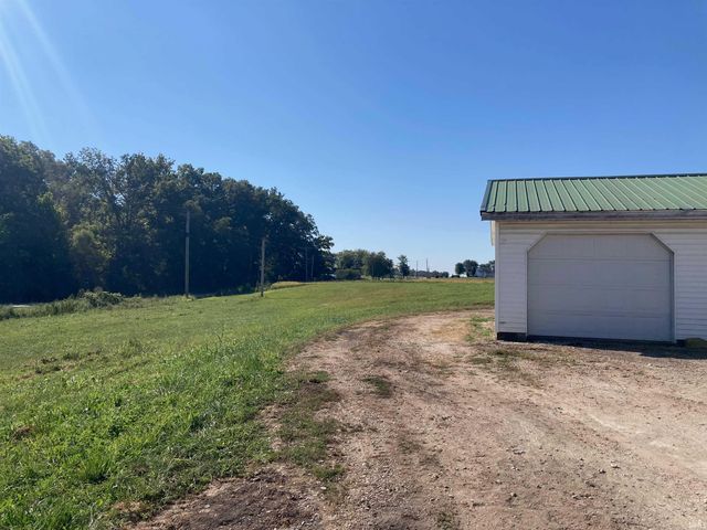 8965 E US Highway 50, Cannelburg, IN 47519