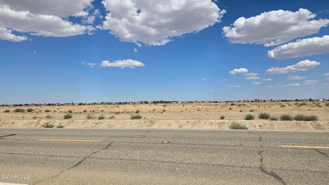 70th St West & Ave J10, Lancaster, CA 93536